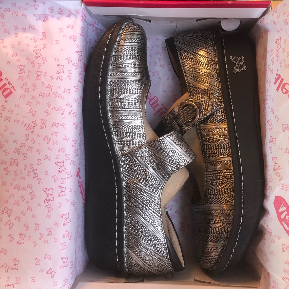 New Women’s Algeria Paloma Shoe